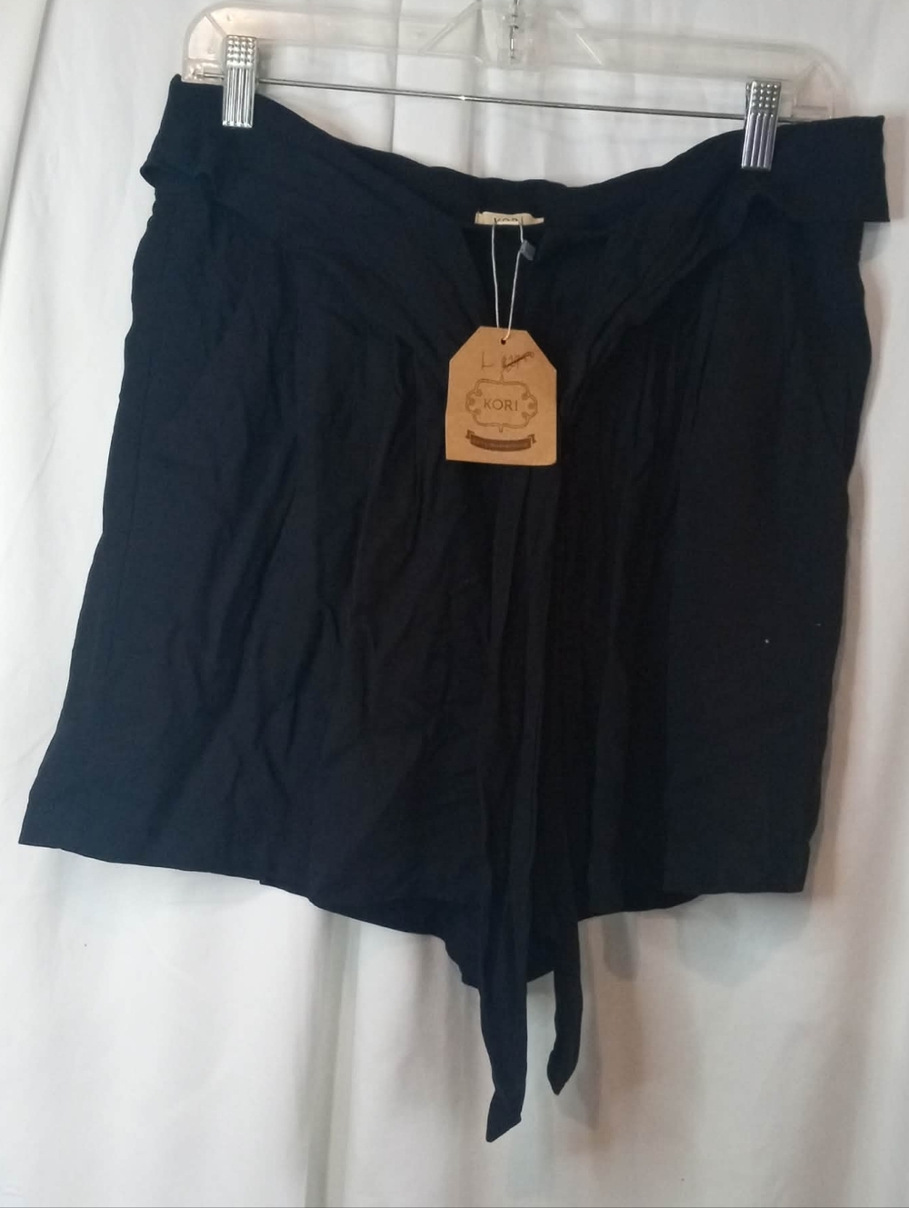 Large Flowy Kori America Black Tie-Waist Shorts Rayon Summer Goth Preppy Classic